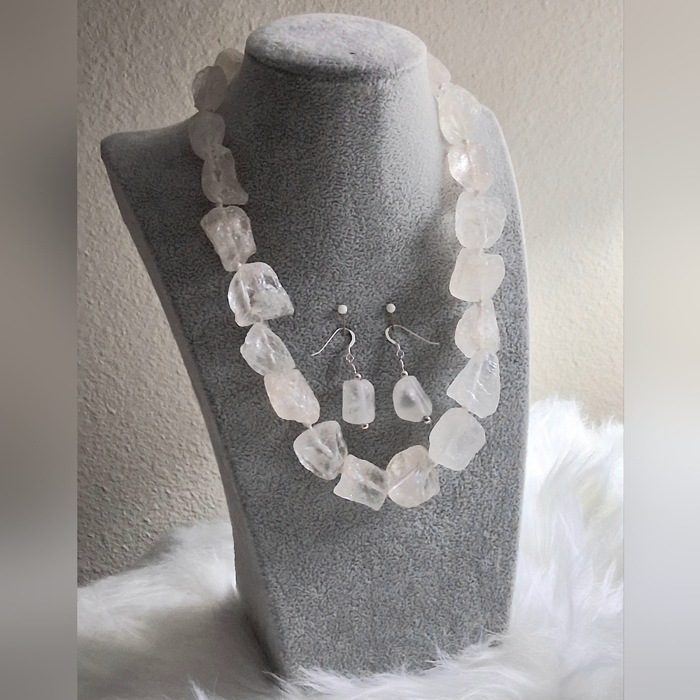 J.Jill Unique White Ruffcut Rocks Necklacw And Earrings Set